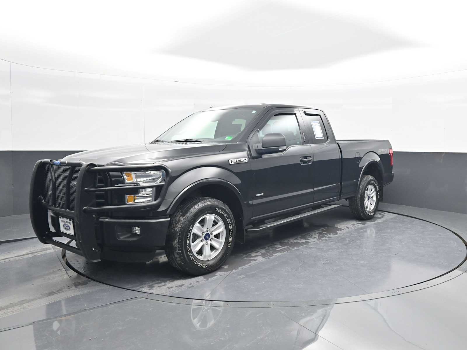 2015 Ford F-150 XLT photo 4