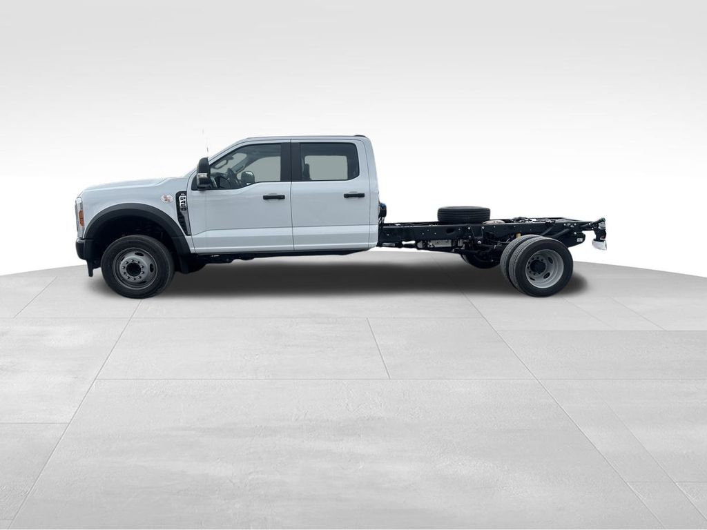 2023 Ford F-450 photo 2