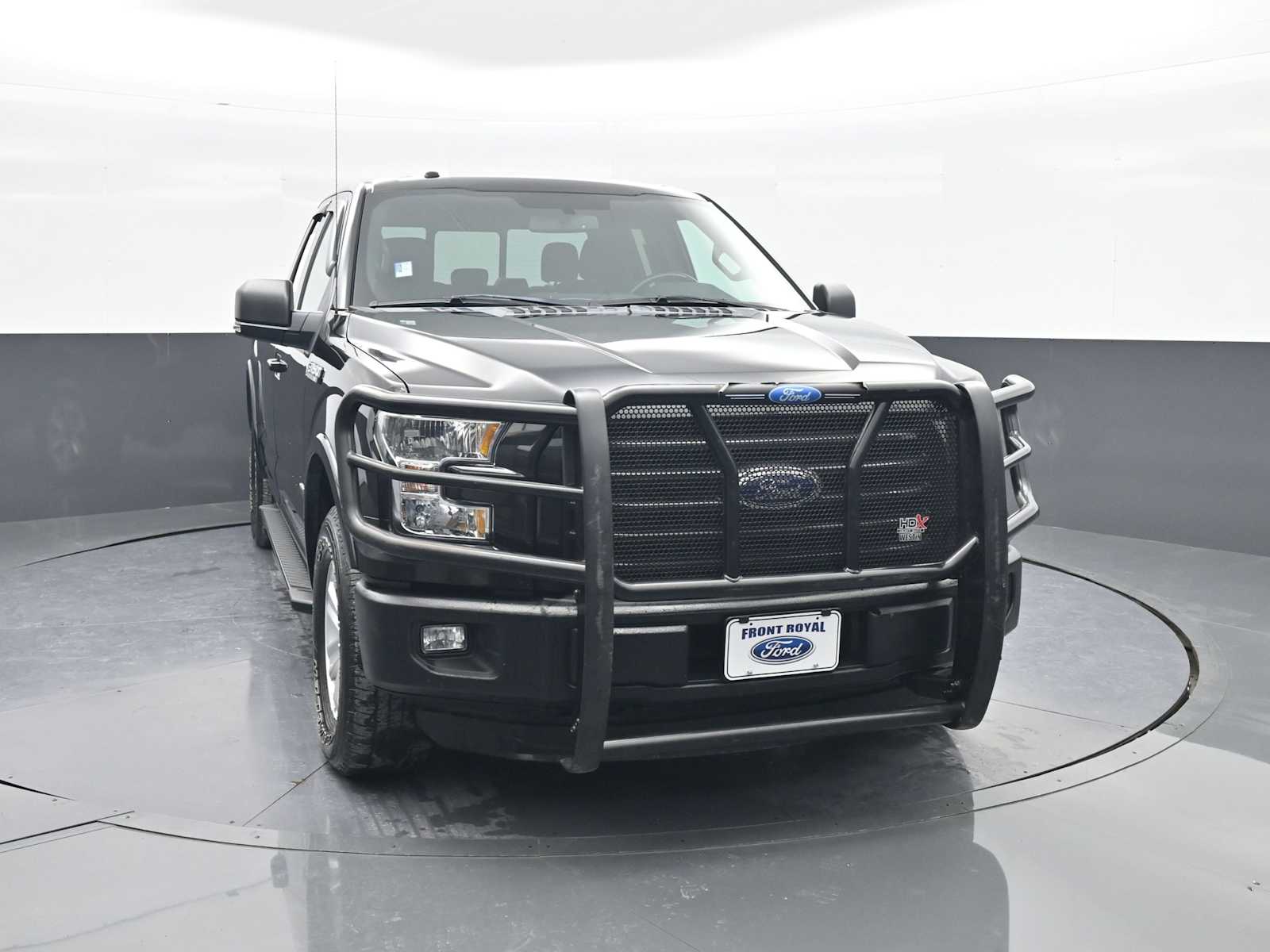 2015 Ford F-150 XLT photo 2