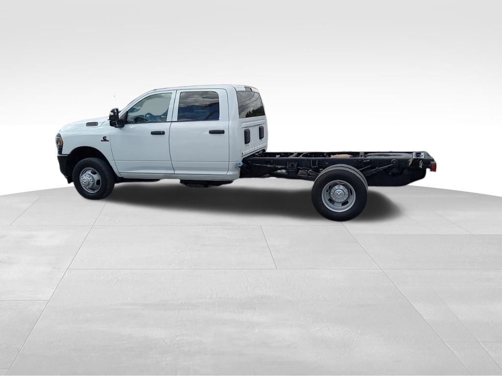 2022 Ram 3500 Tradesman photo 4