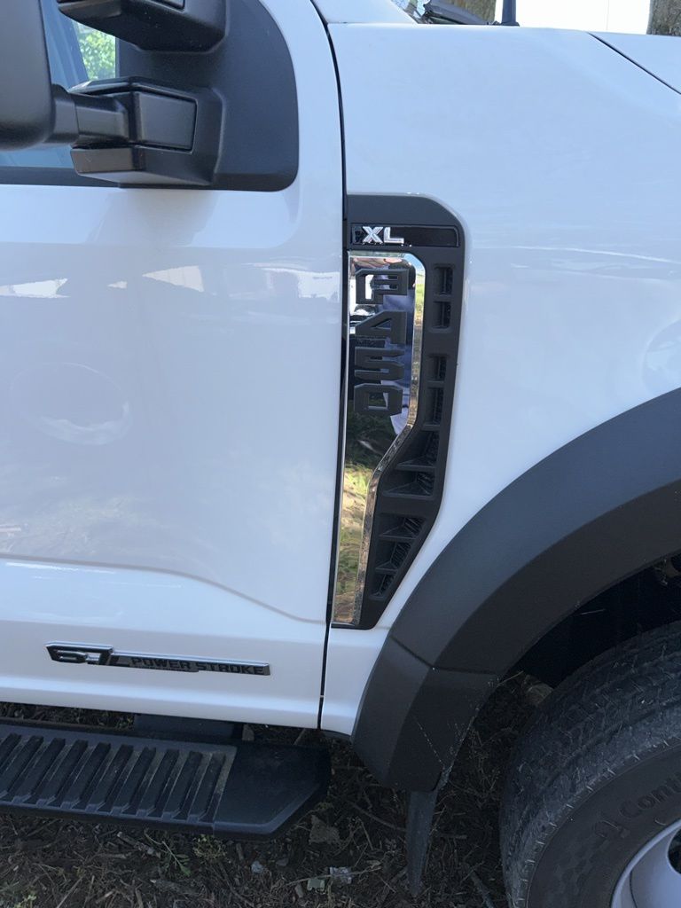 2024 Ford F-450 XL photo 2