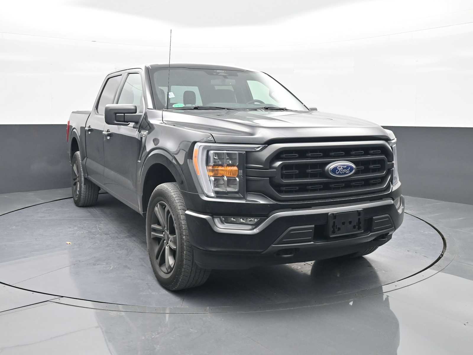 2022 Ford F-150 XLT's photo