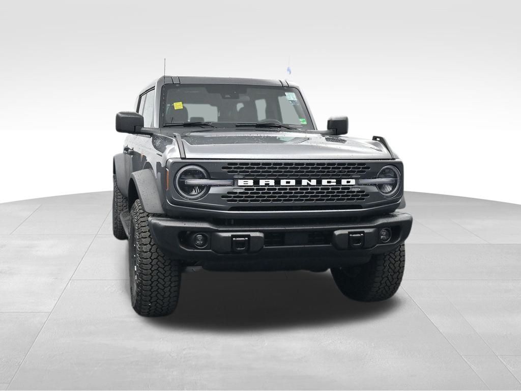 2025 Ford Bronco Badlands photo 2