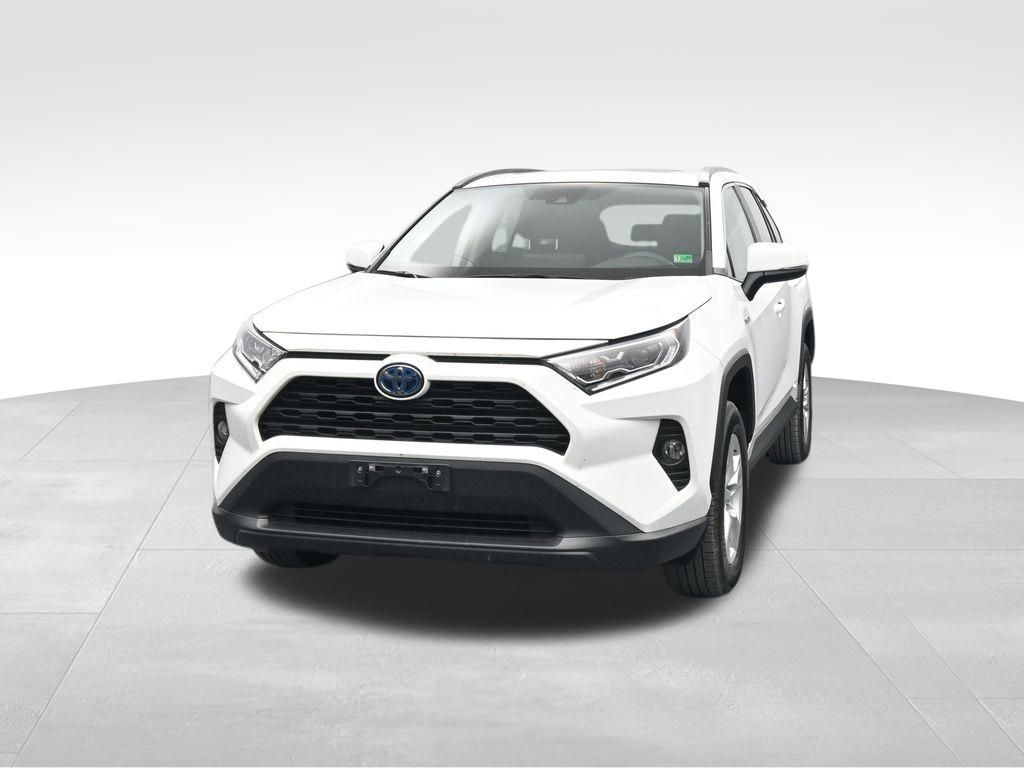 2021 Toyota RAV4 Hybrid XLE photo 2