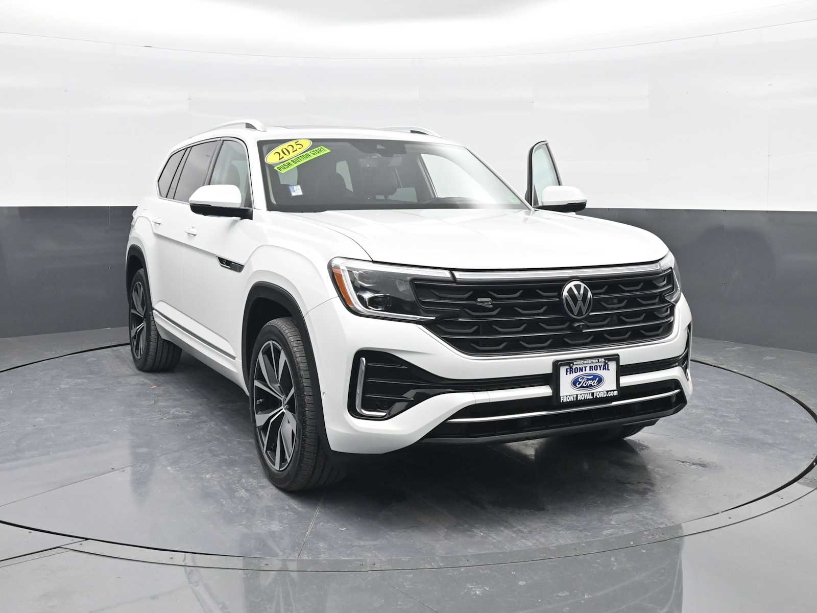 2025 Volkswagen Atlas SEL Premium R-Line's photo