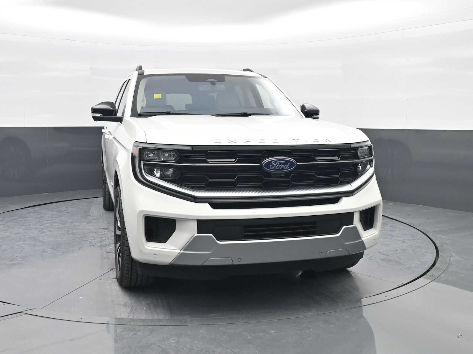 2025 Ford Expedition Platinum's photo