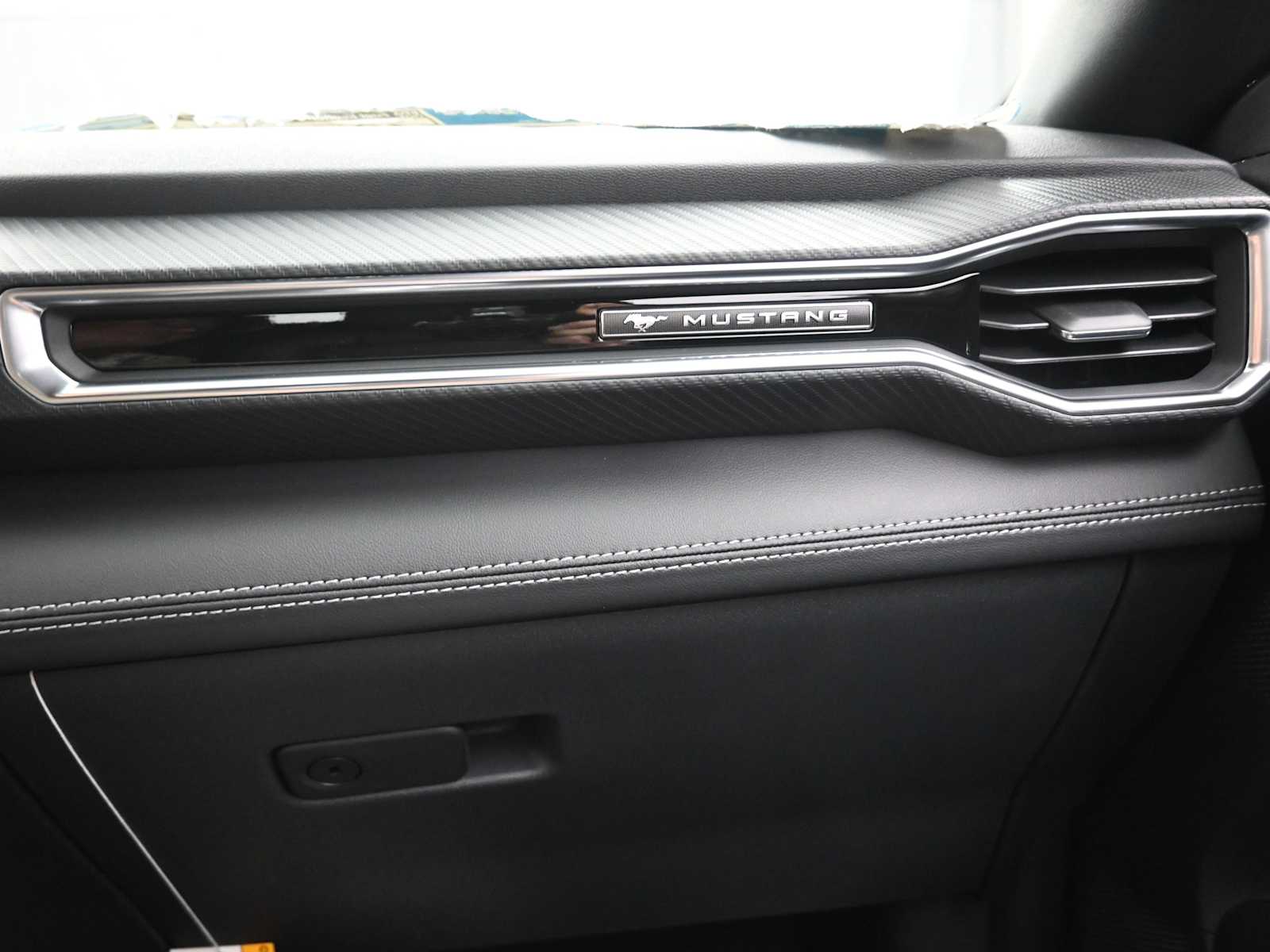 2025 Ford Mustang GT Premium Convertible - Photo 44