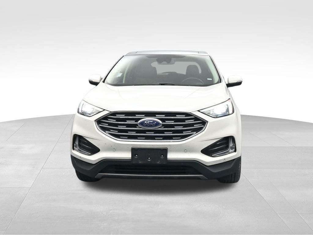 2022 Ford Edge Titanium photo 3