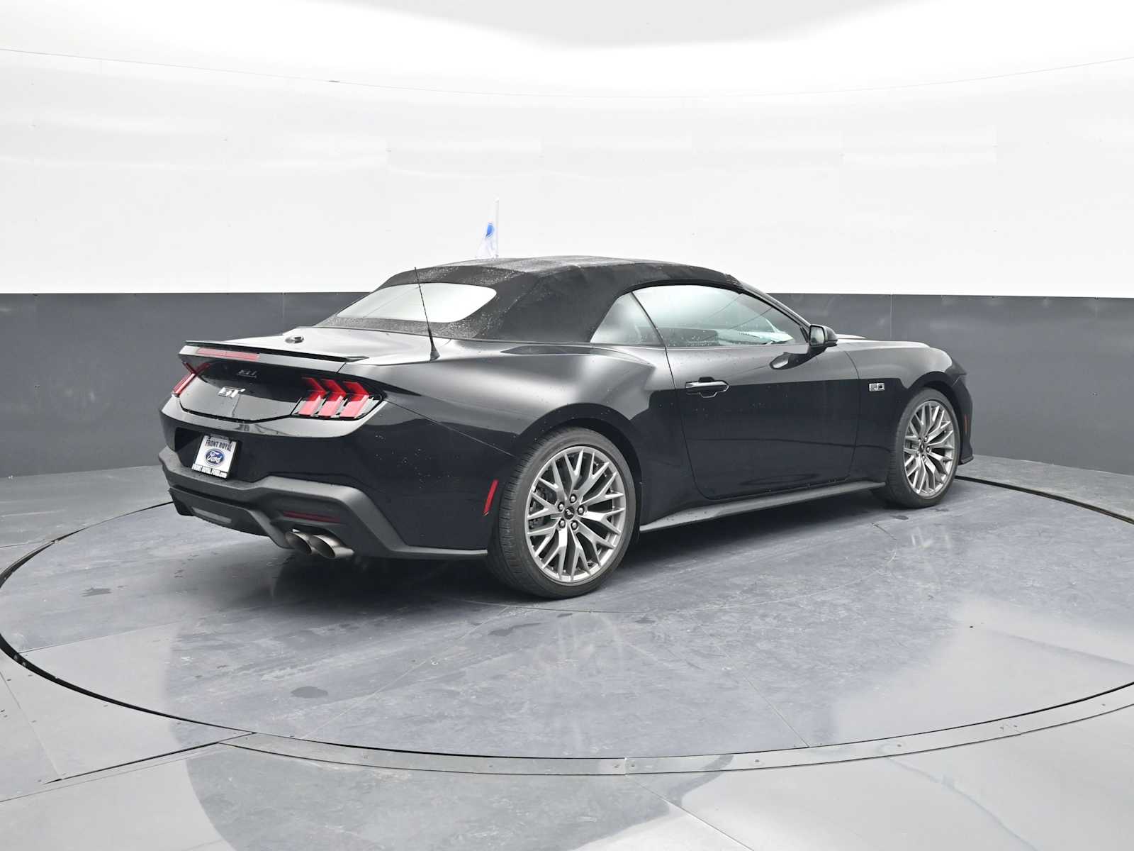 2025 Ford Mustang GT Premium Convertible - Photo 8