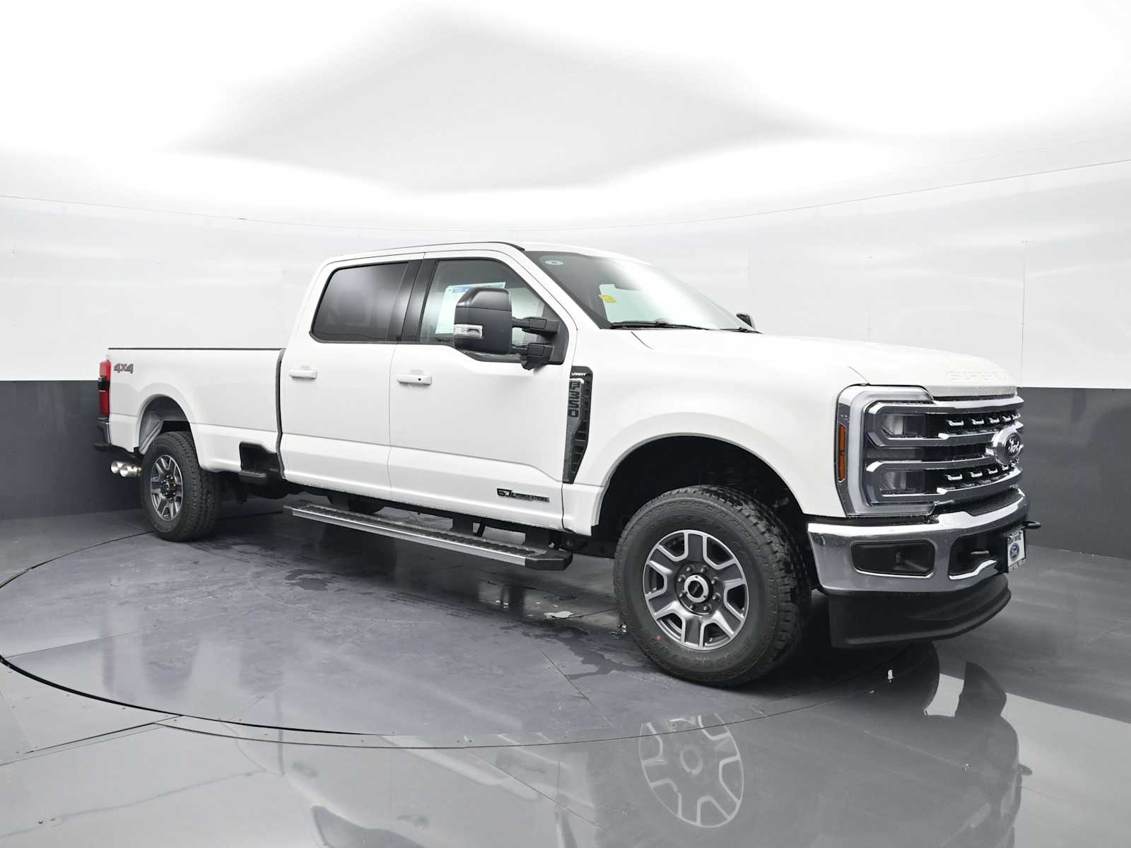 2026 Ford F-350 Super Duty Lariat's photo