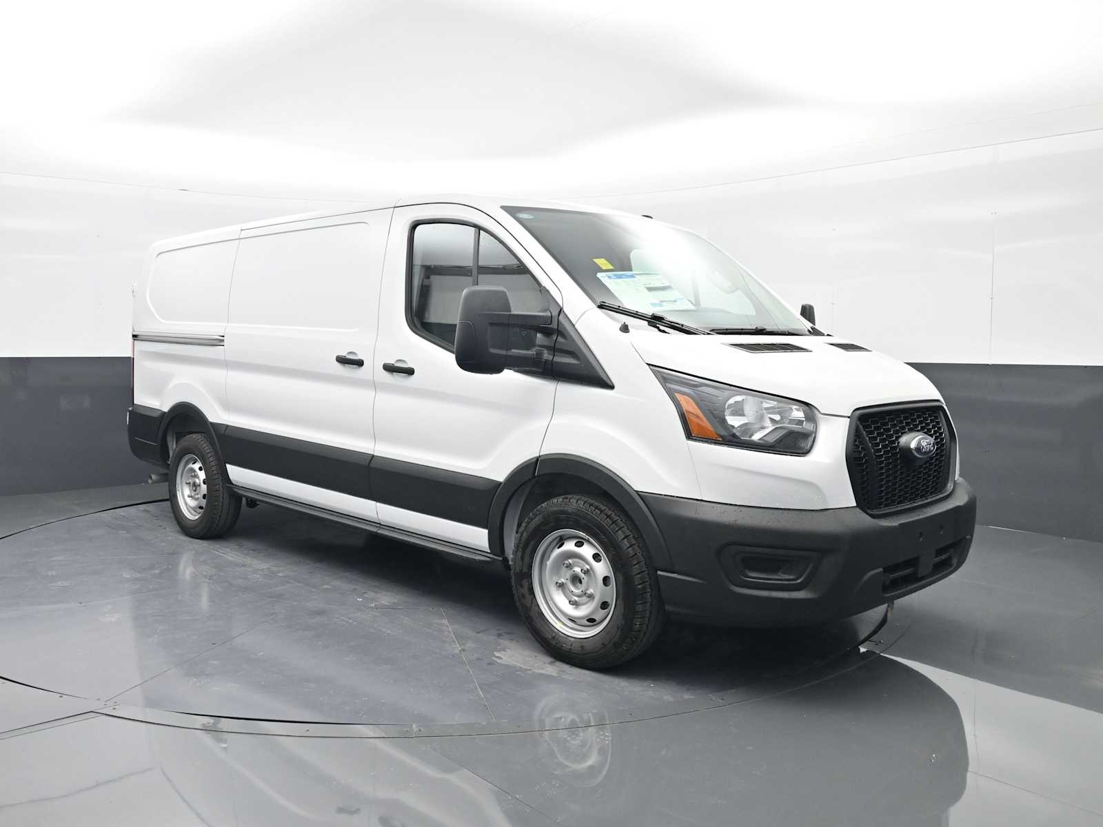 2025 Ford Transit Van Base's photo