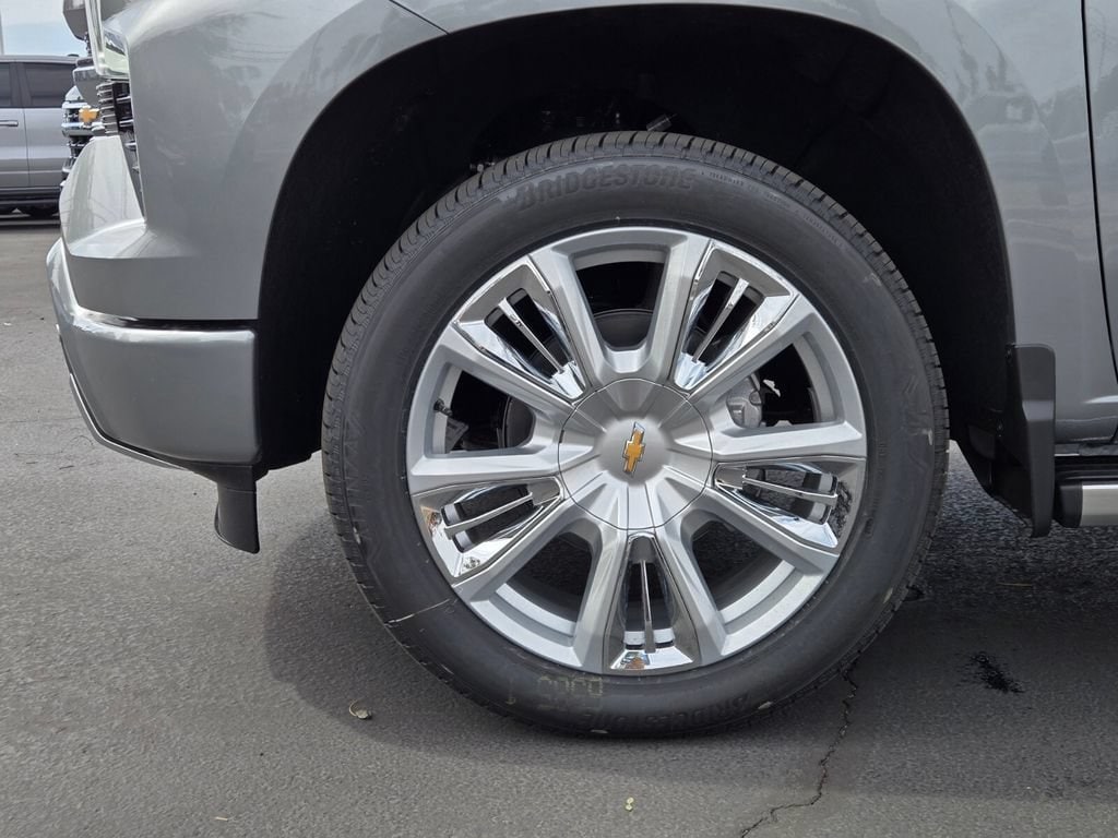 2026 Chevrolet Silverado 1500 High Country - Photo 5