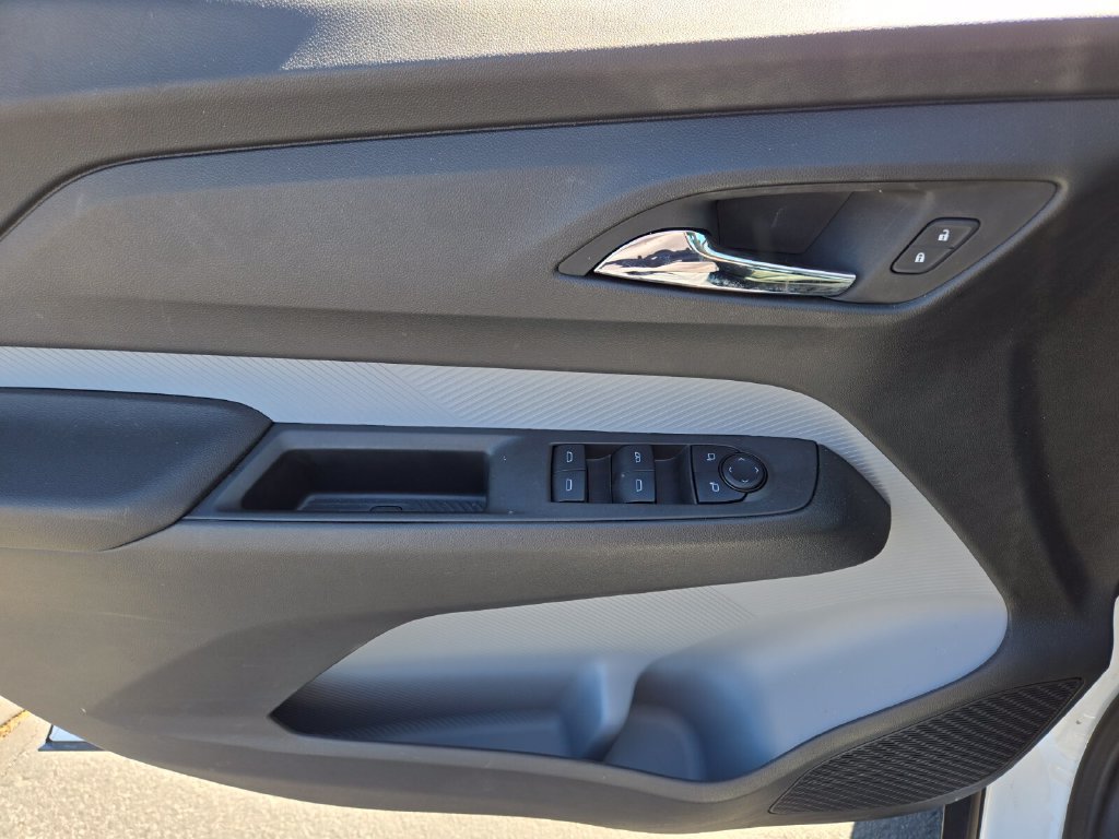 2027 Chevrolet Bolt LT - Photo 9