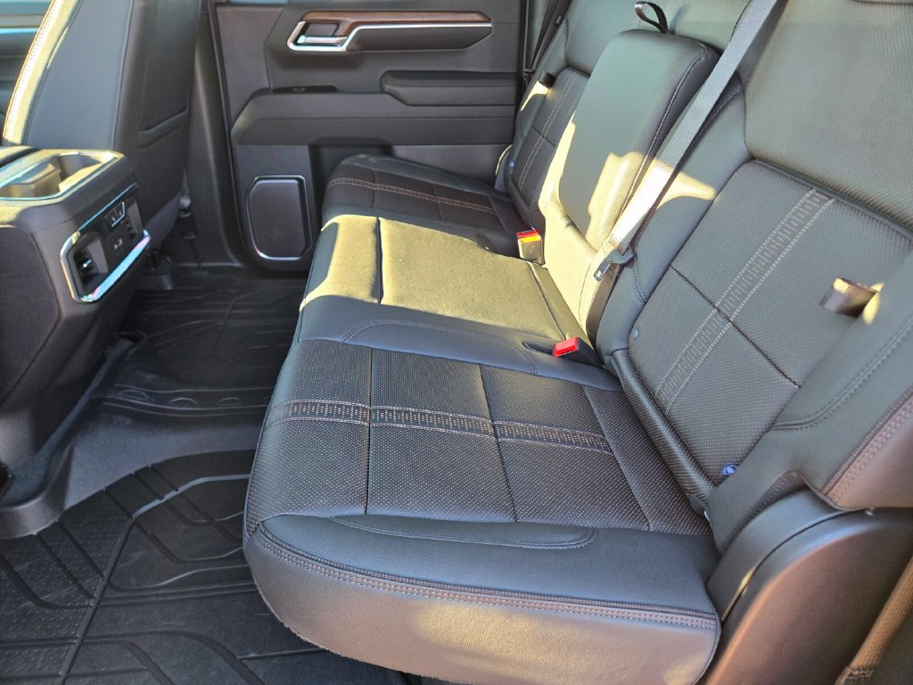 2026 Chevrolet Silverado 1500 High Country - Photo 8