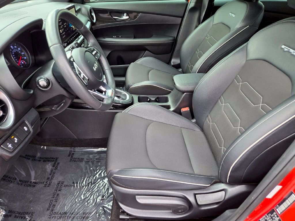 2024 Kia Forte GT-Line - Photo 10