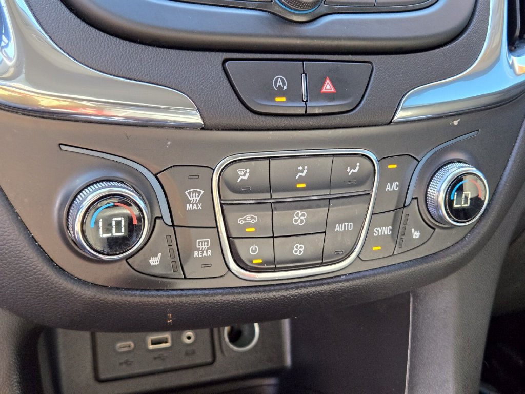 2022 Chevrolet Equinox LT - Photo 21