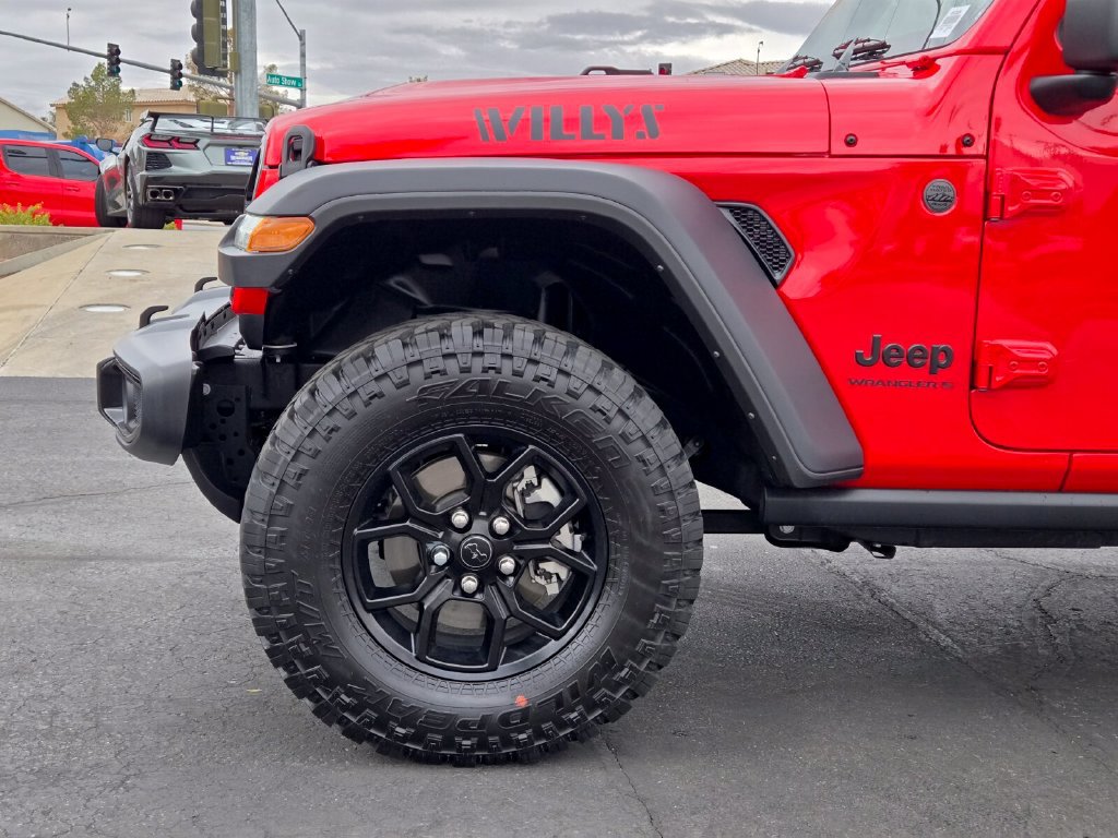 2024 Jeep Wrangler 4-Door Willys - Photo 9