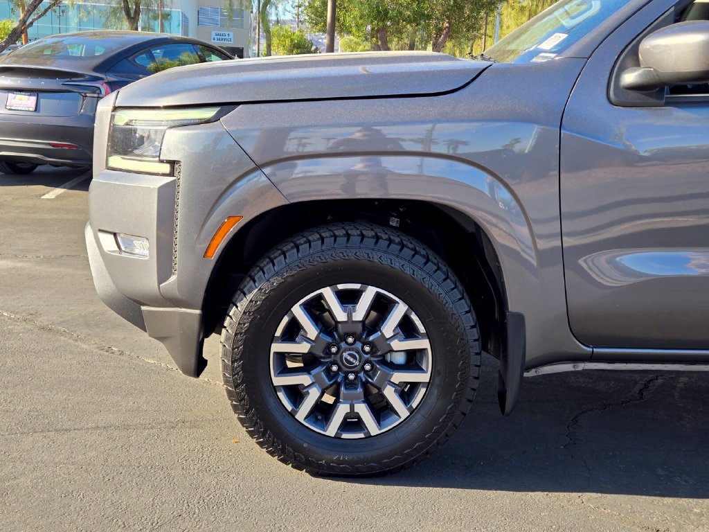 2024 Nissan Frontier SL - Photo 9