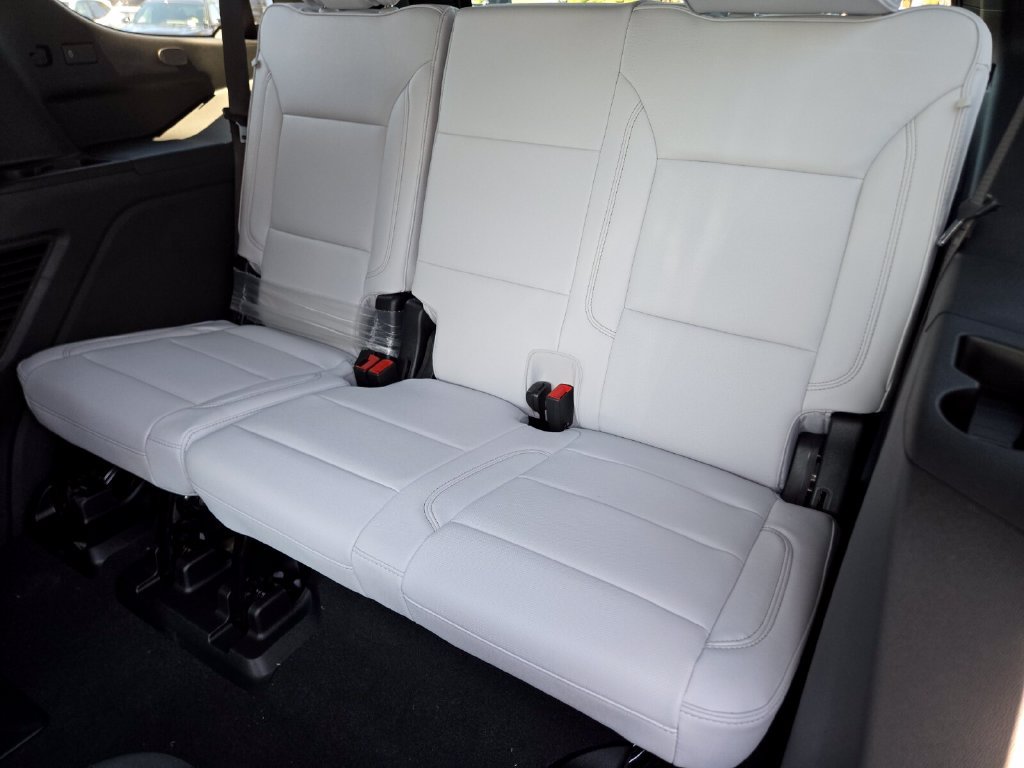 2026 Chevrolet Tahoe Premier - Photo 9