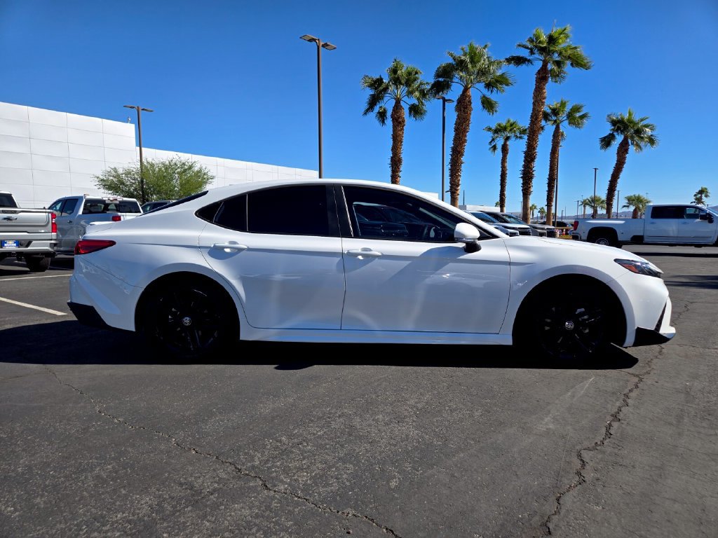 2025 Toyota Camry SE - Photo 7