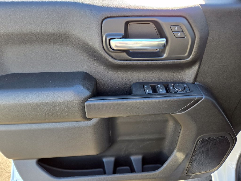2026 Chevrolet Silverado 1500 Custom - Photo 9