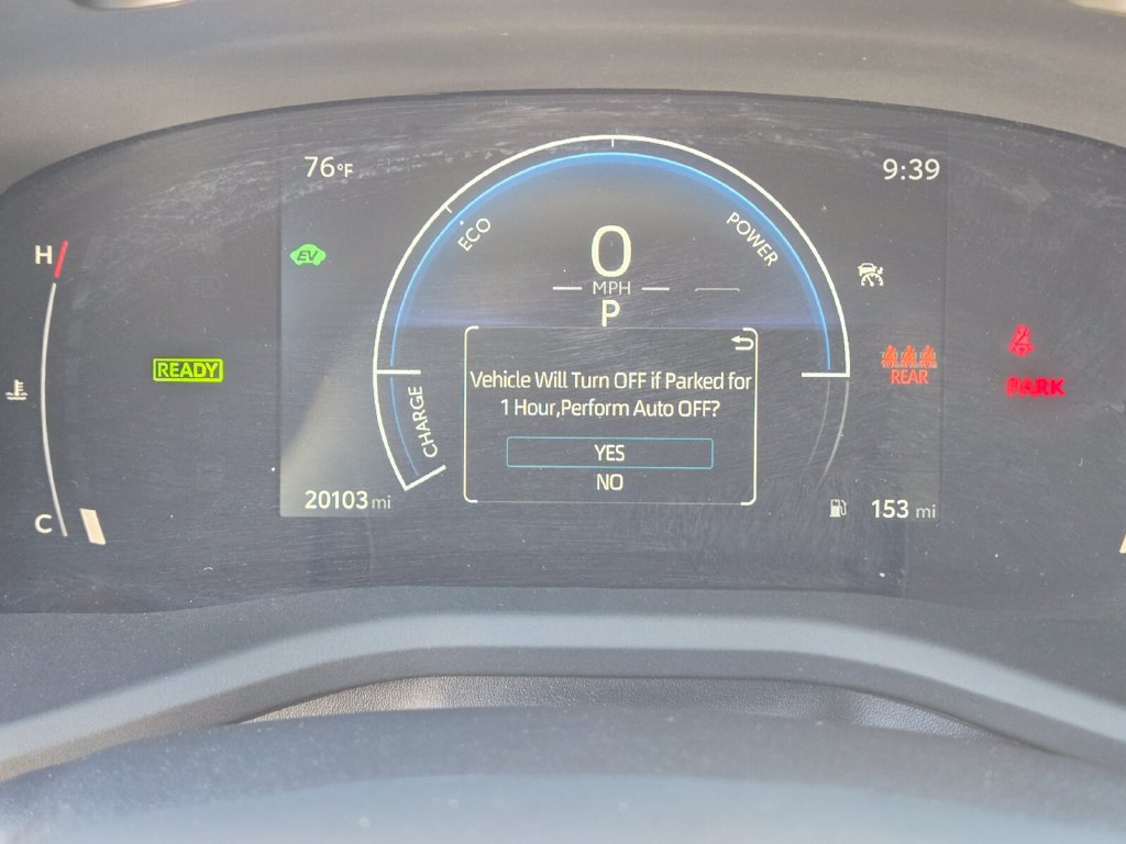 2025 Toyota Camry SE - Photo 23
