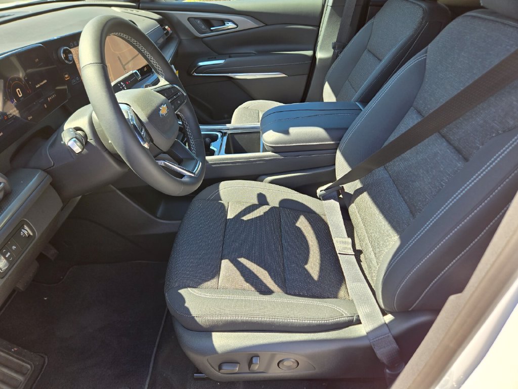 2026 Chevrolet Traverse LT - Photo 6