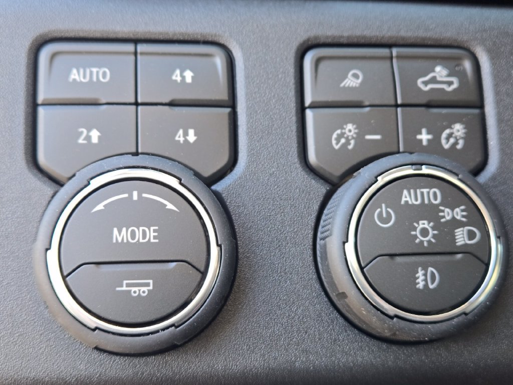 2026 Chevrolet Silverado 1500 High Country - Photo 15