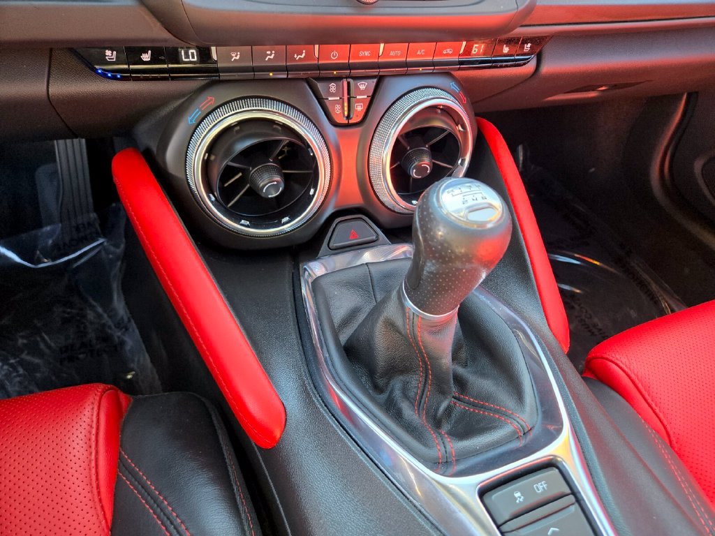 2023 Chevrolet Camaro 2LT - Photo 21