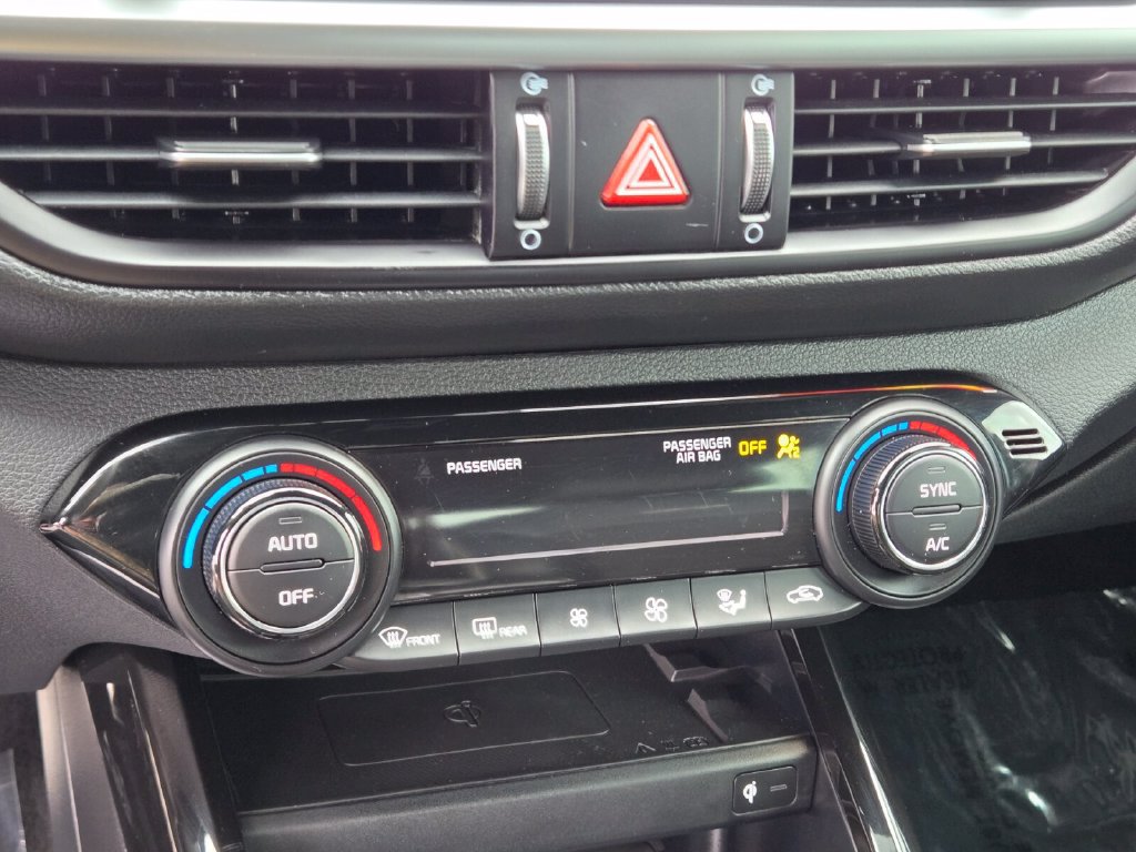 2024 Kia Forte GT-Line - Photo 21