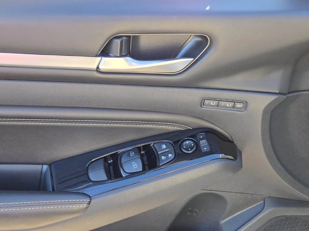 2022 Nissan Altima Platinum - Photo 17
