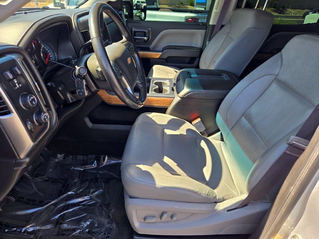 2017 Chevrolet Silverado 2500HD LTZ - Photo 9