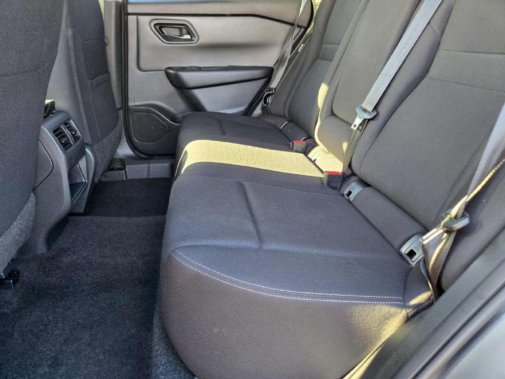 2024 Nissan Rogue S - Photo 11