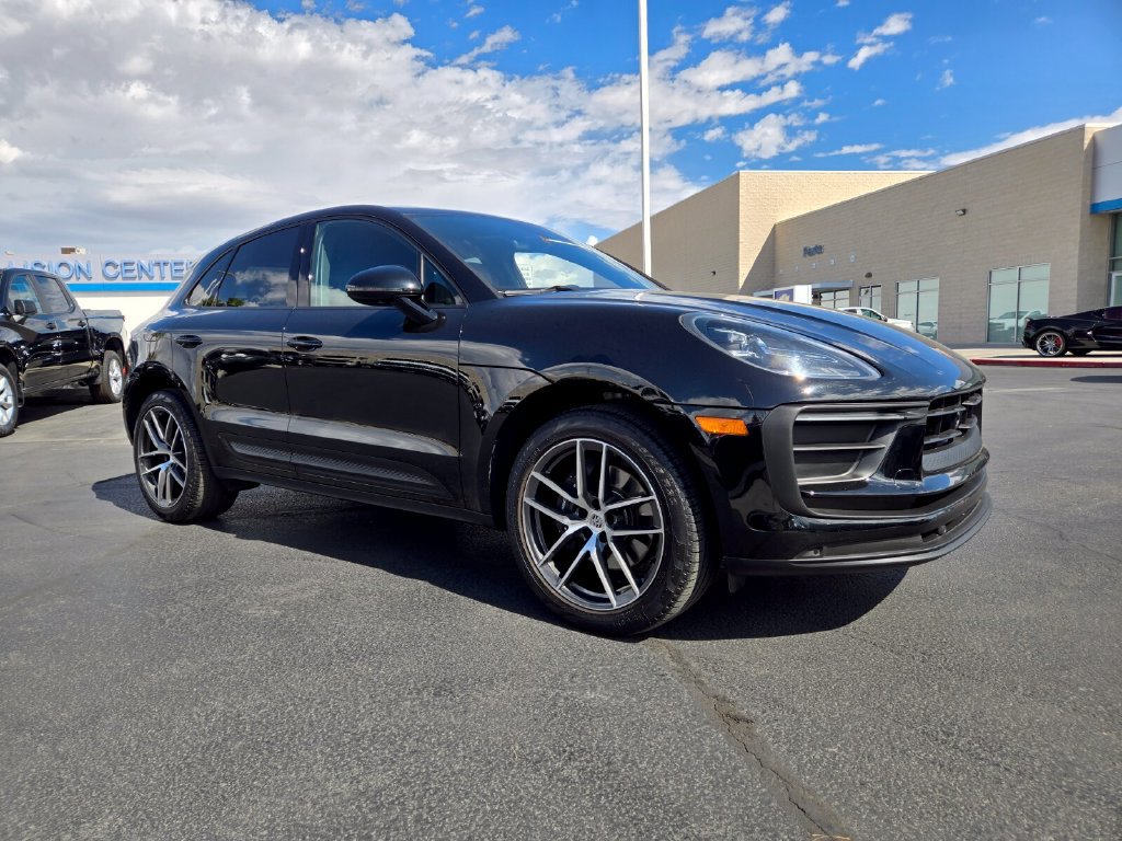 Used 2025 Porsche Macan 4DR AWD