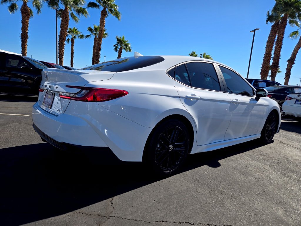 2025 Toyota Camry SE - Photo 6