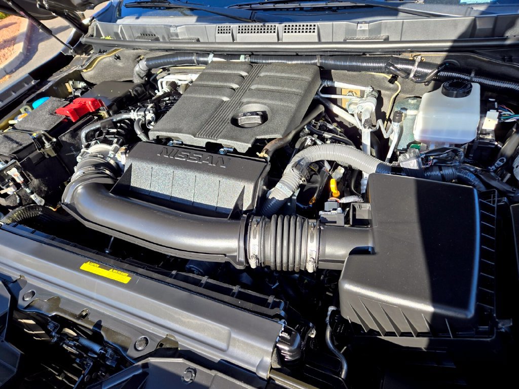 2024 Nissan Frontier SL - Photo 16