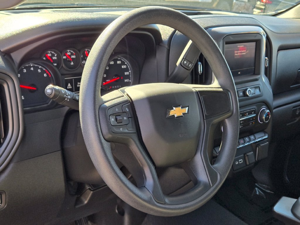 2023 Chevrolet Silverado 1500 Custom - Photo 18