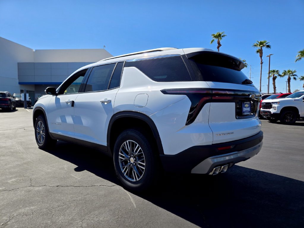 2027 Chevrolet Traverse LT - Photo 3