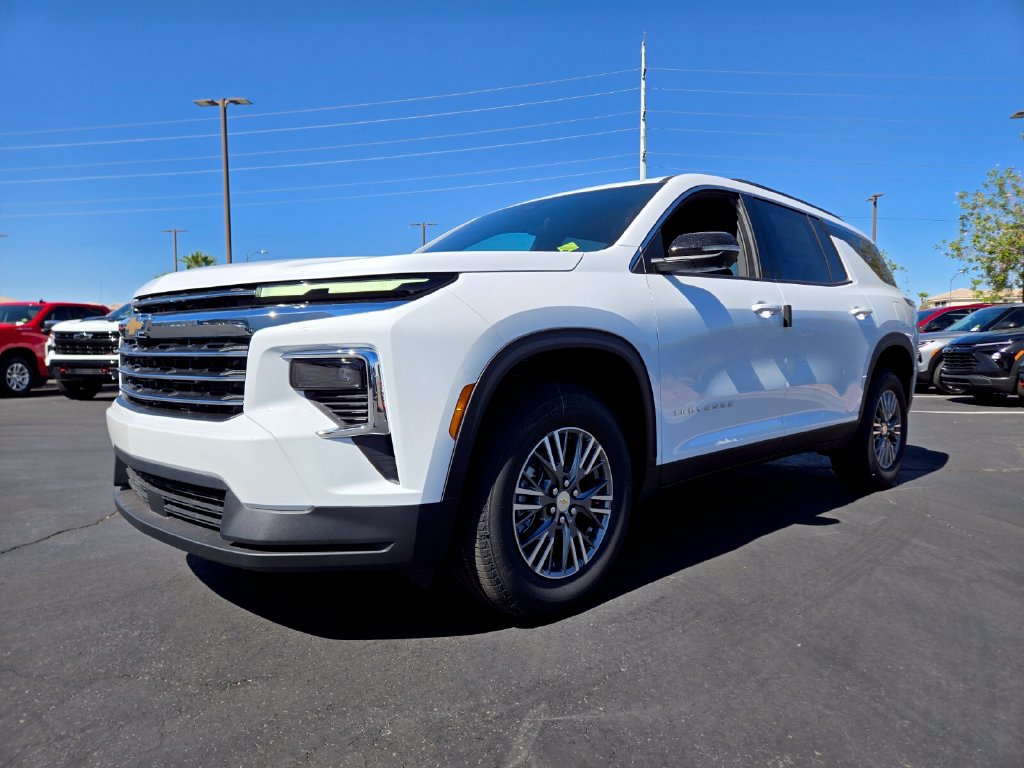 2027 Chevrolet Traverse LT - Photo 2