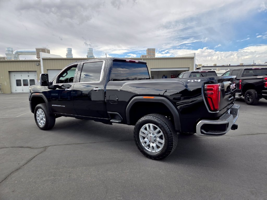 Used 2024 GMC Sierra 2500 HD SLT Truck