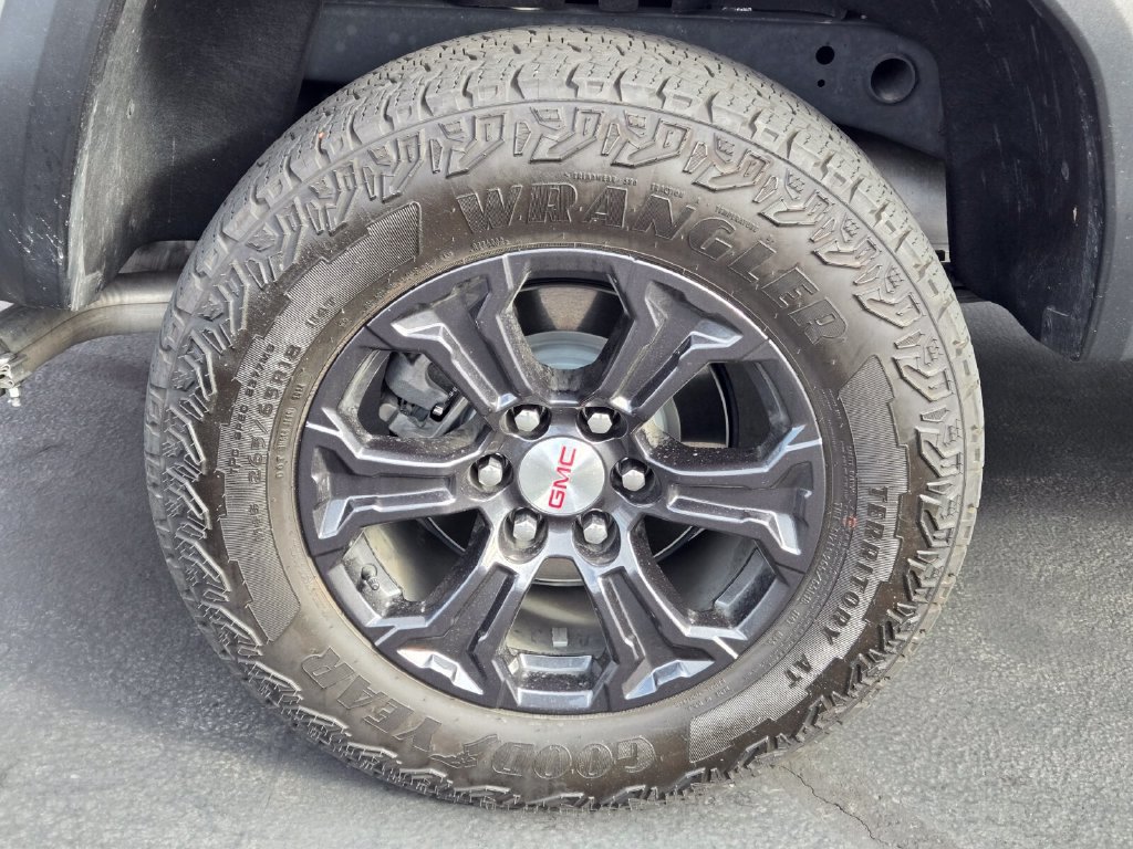 Used 2024 GMC Canyon Elevation Truck