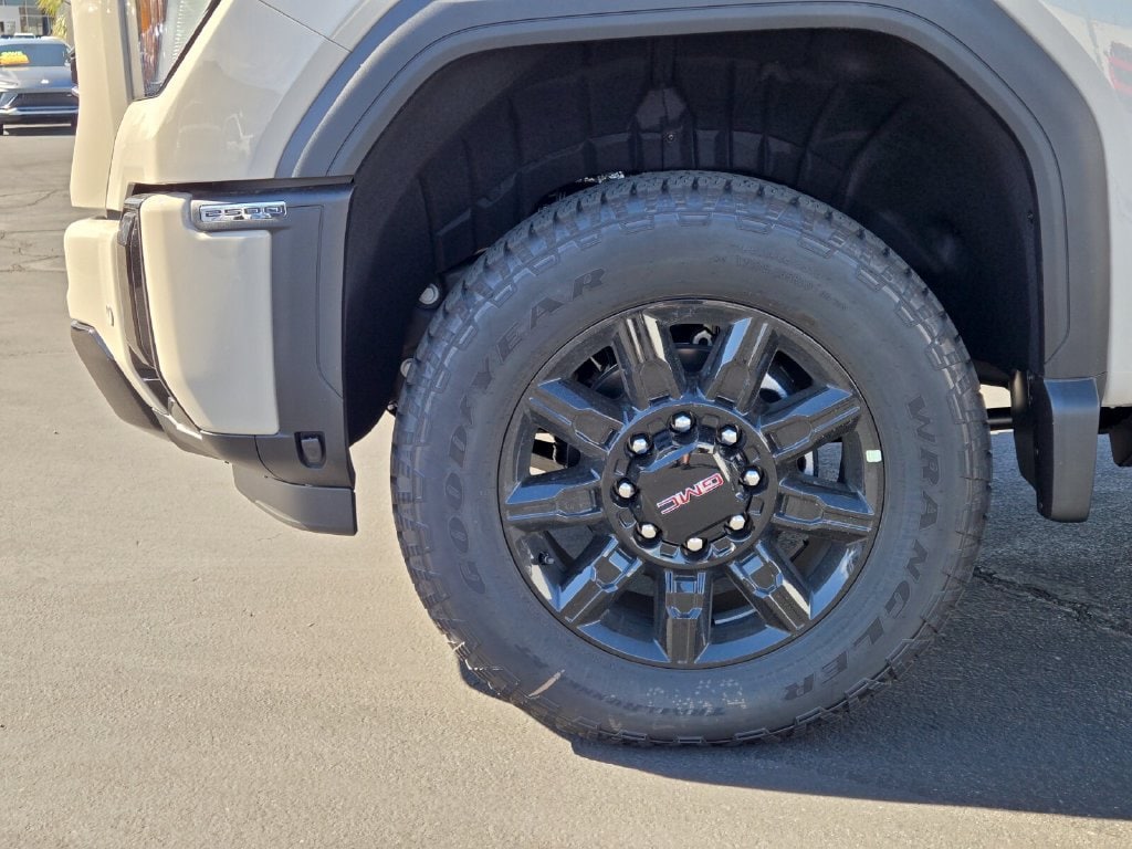 2026 GMC Sierra 2500HD AT4 - Photo 7