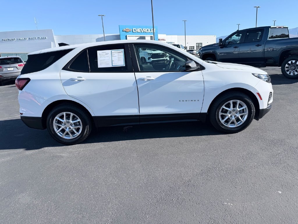 Used 2022 Chevrolet Equinox LS with VIN 3GNAXHEV1NS218362 for sale in Pahrump, NV