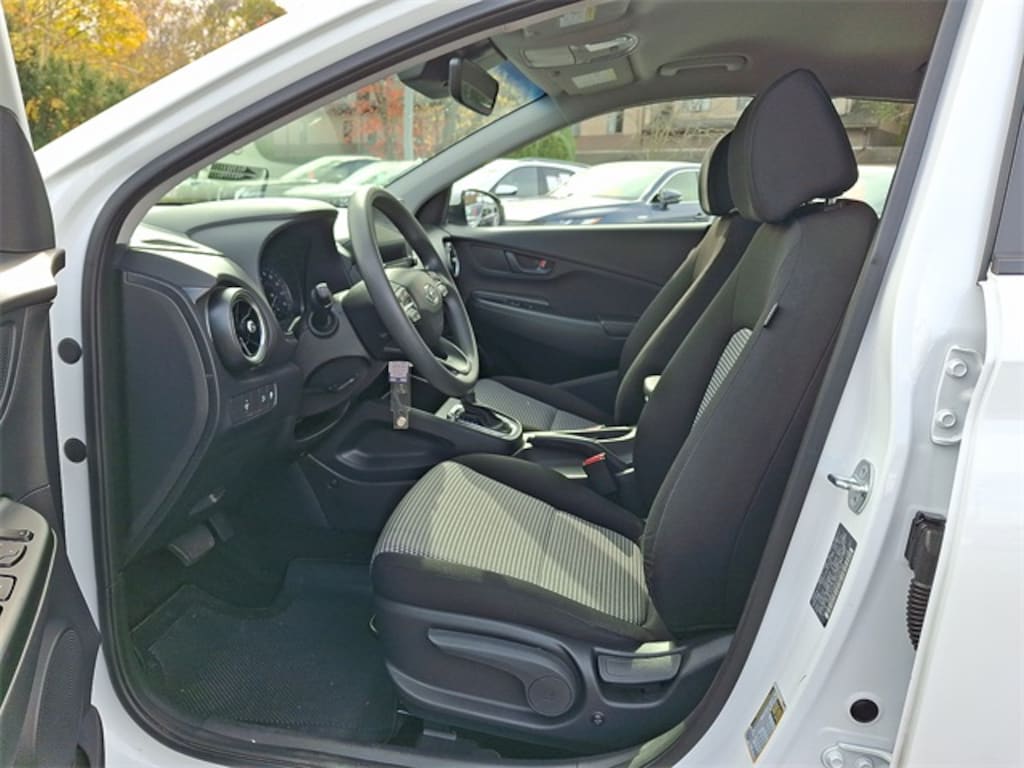 Used 2023 Hyundai Kona SE SUV