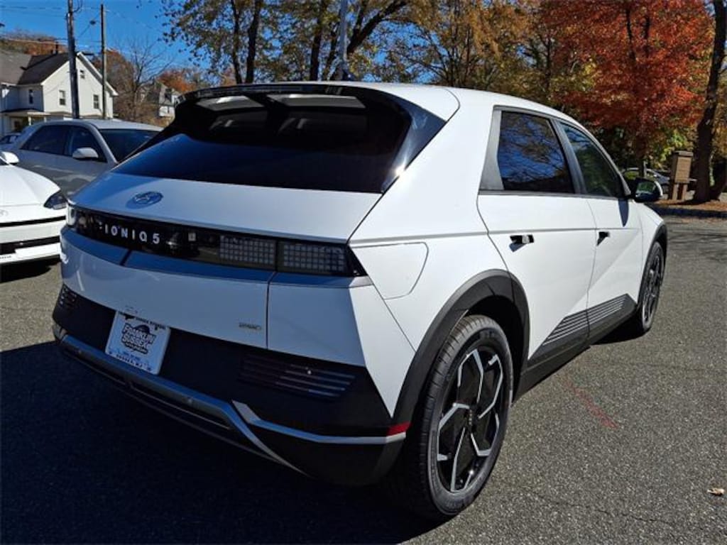 New 2024 Hyundai IONIQ 5 SEL SUV