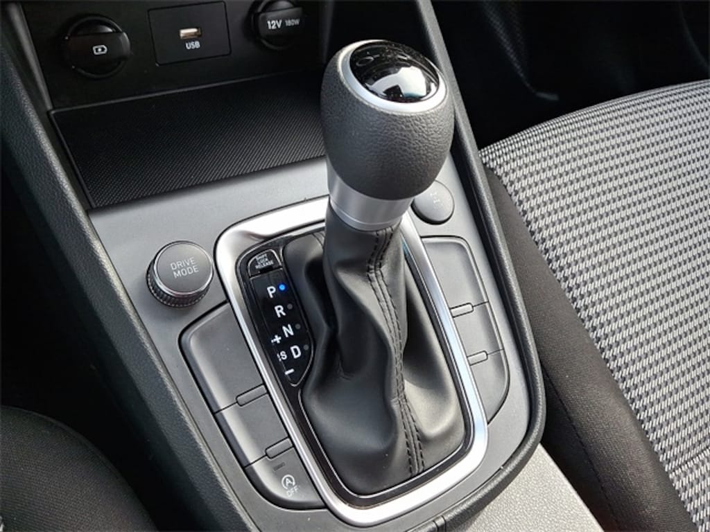 Used 2023 Hyundai Kona SE SUV