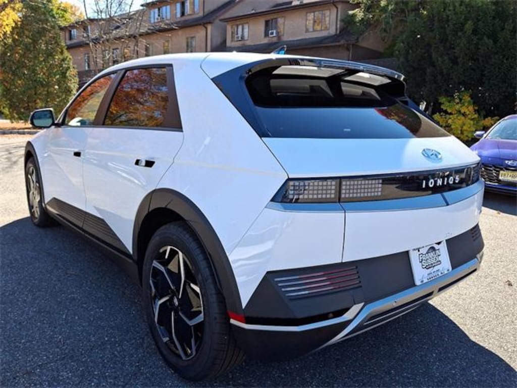 New 2024 Hyundai IONIQ 5 SEL SUV