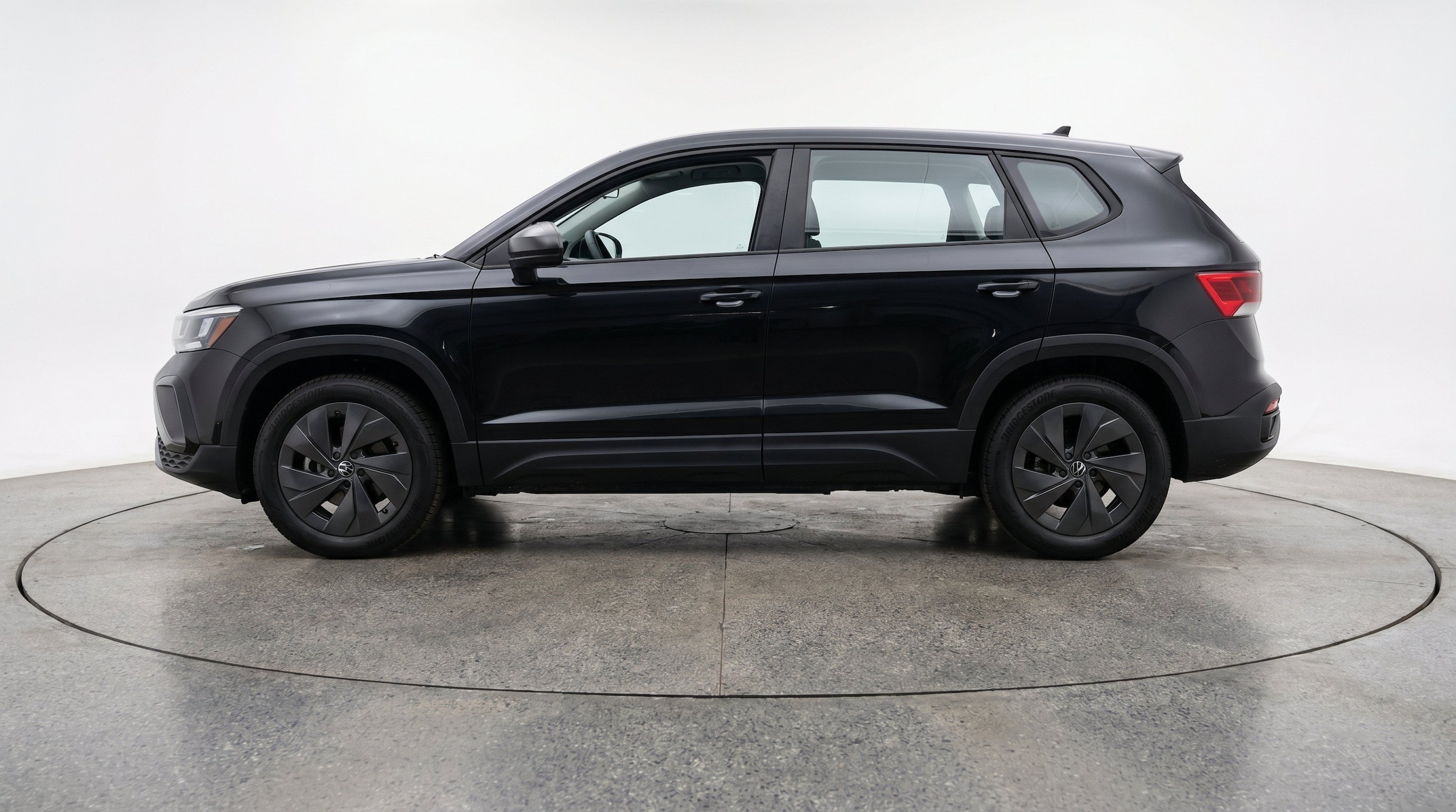 Thumbnail: 2026 Volkswagen Taos - 5