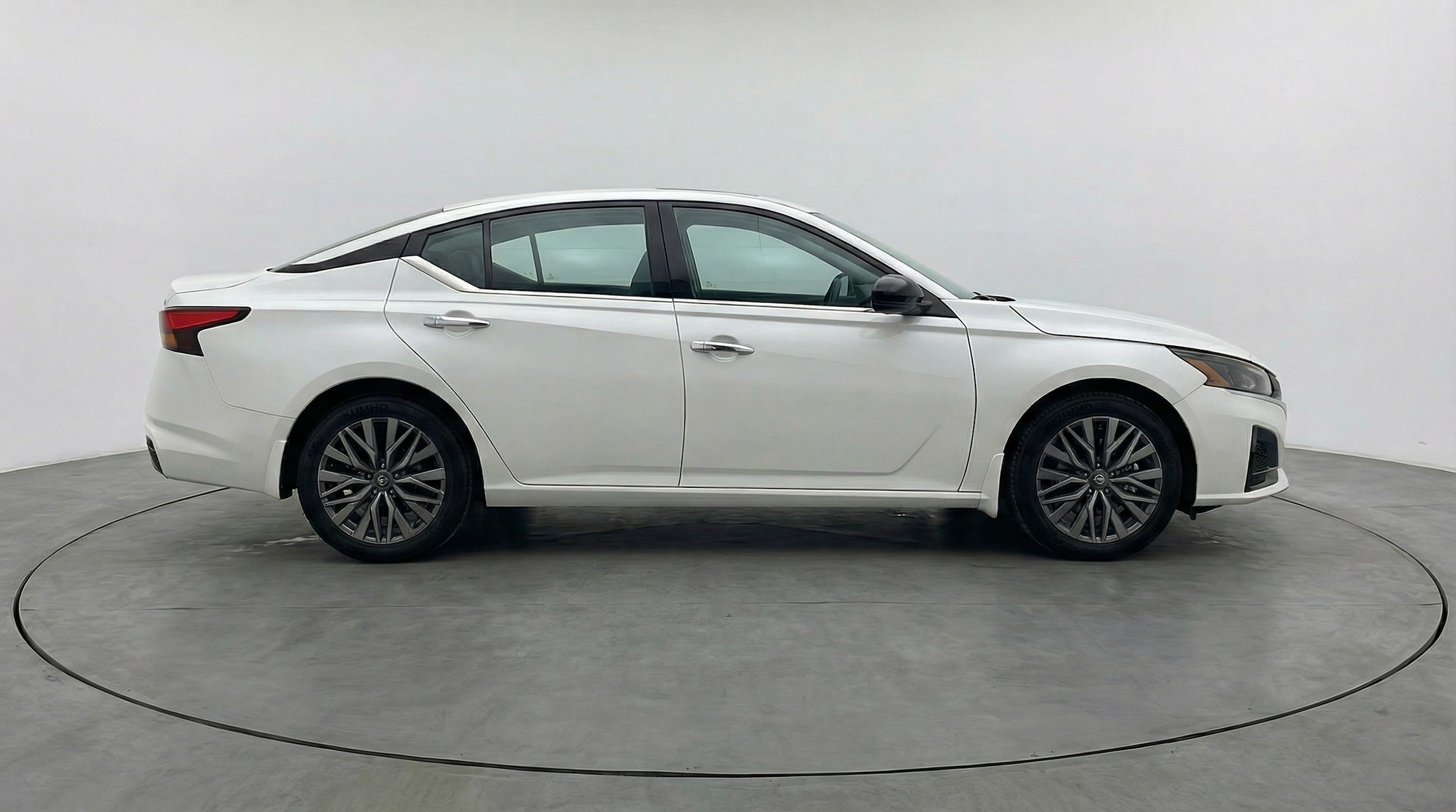 Thumbnail: 2025 Nissan Altima - 8