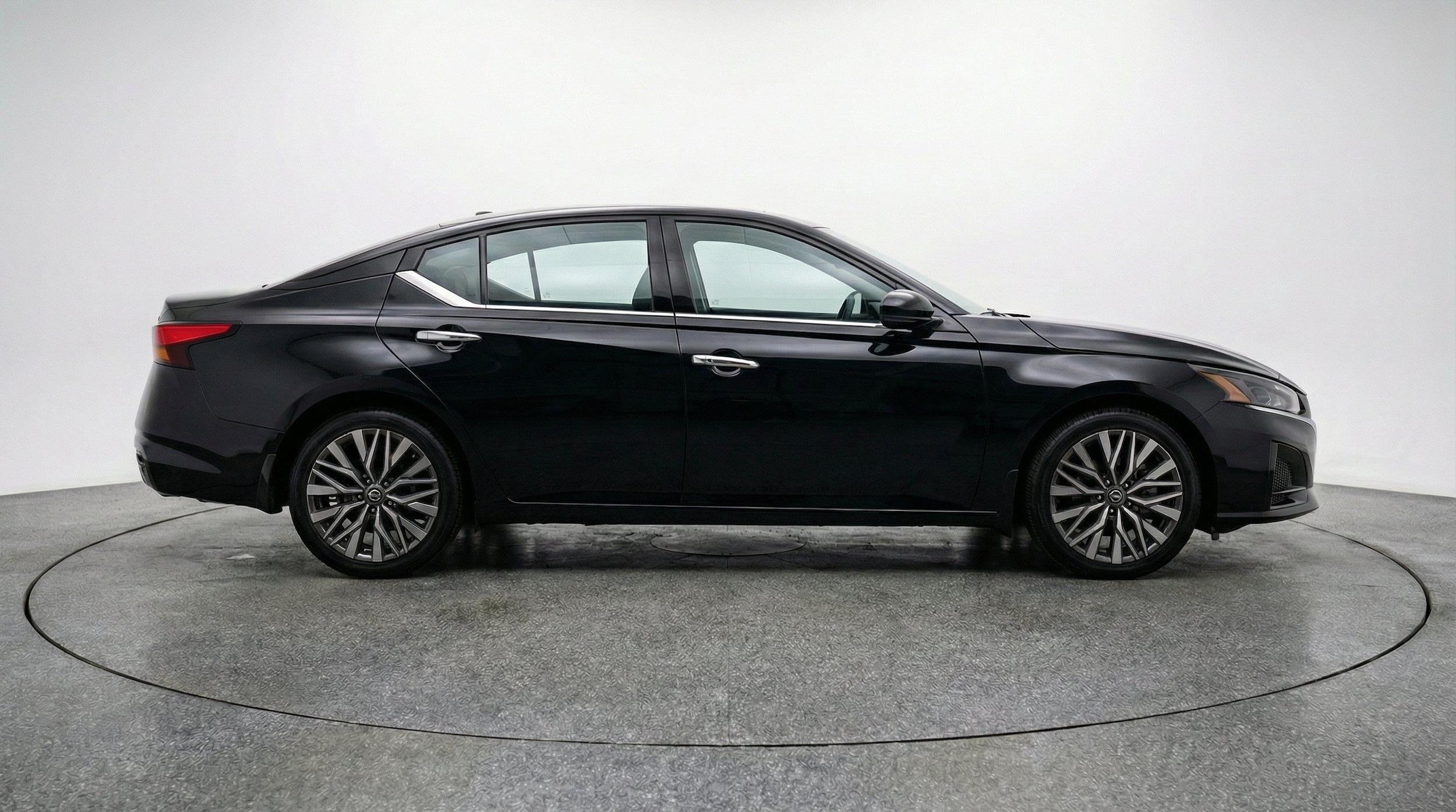 Thumbnail: 2025 Nissan Altima - 11